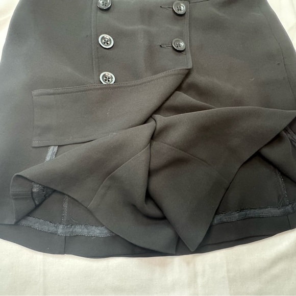 Banana Republic Charcoal Black Skort with Button Detail on Front - Picture 6 of 7
